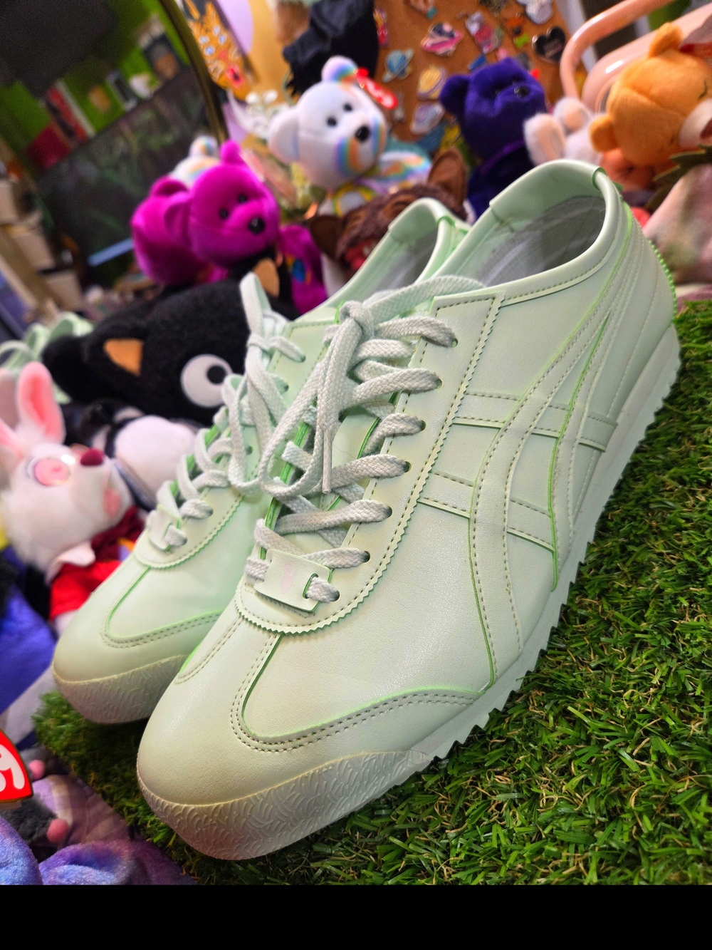Onitsuka Tiger Mexico 66 Low-Top Casual Sneakers in Mint Green Vegan 9